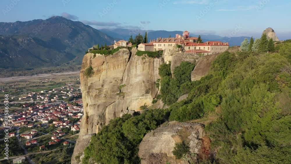 Meteora Monasteries from above | Meteora Klöster in Griechenland aus der Luft Meteora Monasteries from above | Meteora Klöster in Griechenland aus der Luft