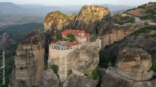 Meteora Monasteries from above | Meteora Klöster in Griechenland aus der Luft