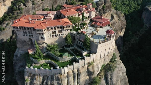 Meteora Monasteries from above | Meteora Klöster in Griechenland aus der Luft