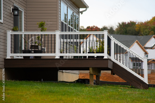 Obraz na plátne White veranda and railing posts