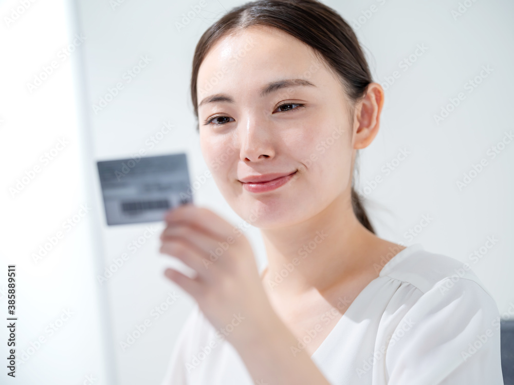 ネットショッピング・女性 ネットショッピング・女性