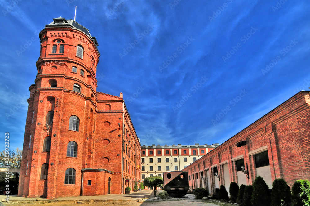 Obraz premium Stare budynki tkalni w Żyrardowie