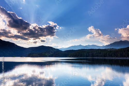 Majestic Lakes - Eibsee © Videografic