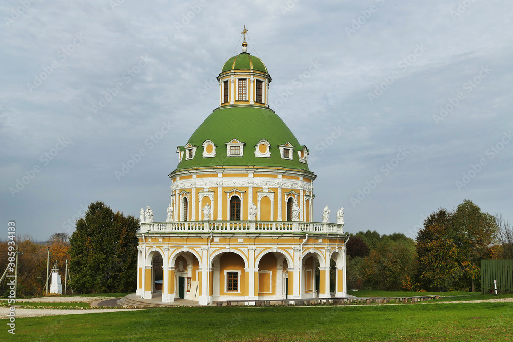 Church of the Nativity of the Virgin in the village Podmoklovo (1754). Moscow region (2020).