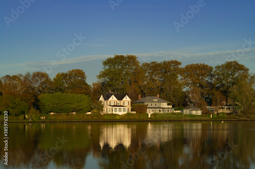 Luxury Homes on a Lake - Argyle Lake Babylon NY