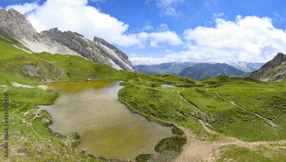 Lac de Peyre, Alpes du Sud, France