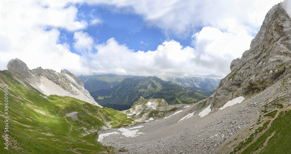 Lac de Peyre, Alpes du Sud, France