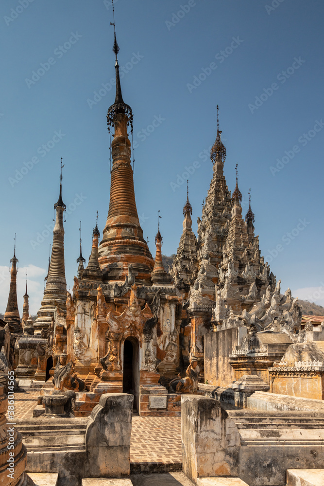 Fototapeta premium Ancient pagoda field at Sagar