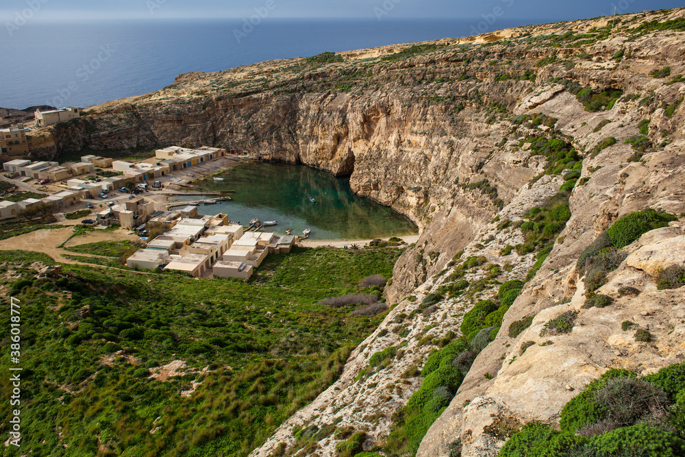 Dwejra Inland Sea, Malta