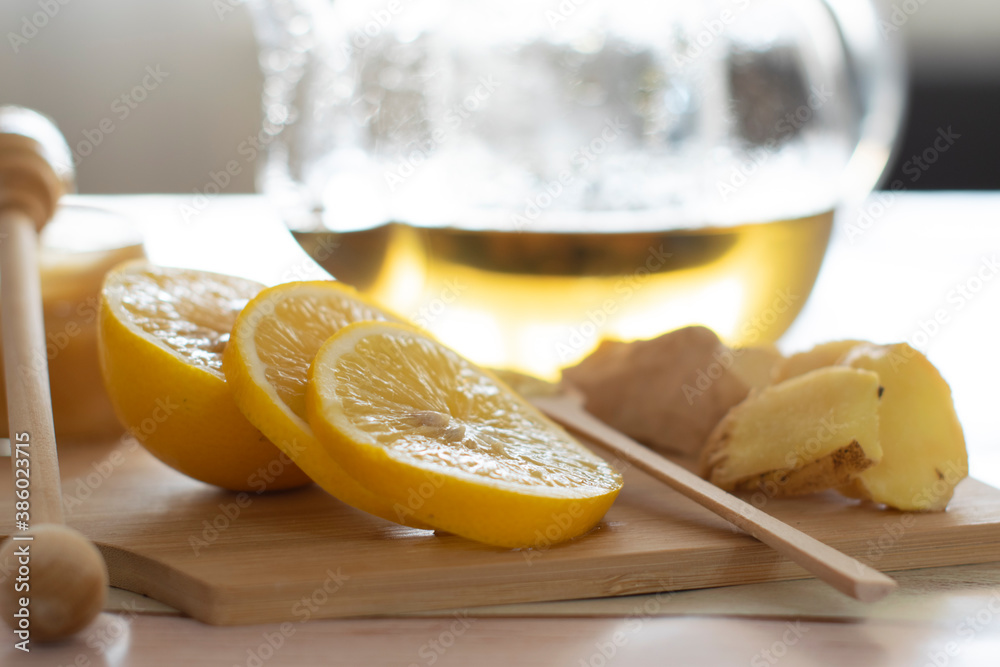 Hot tea with ginger lemon honey cranberry Hot tea with ginger lemon honey cranberry
