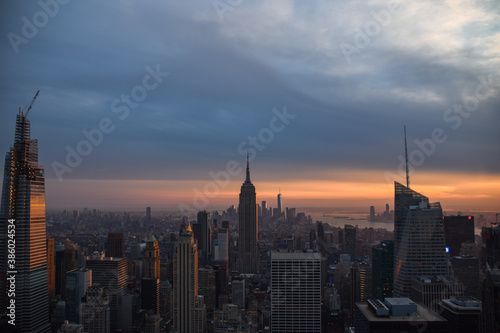 Foto del skyline de Nueva York con el atardecer © Raquel