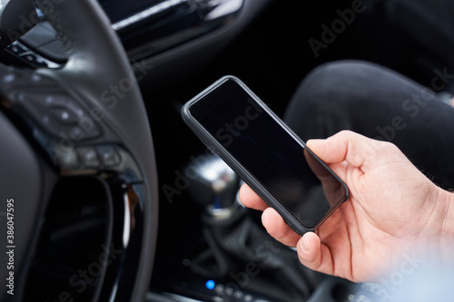 Driver using touch screen smartphone