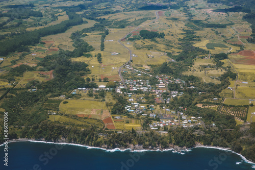 Fototapeta Naklejka Na Ścianę i Meble -  Aerial Hamakua Coast, Big island, Hawaii
