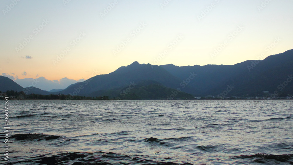 河口湖の夕景