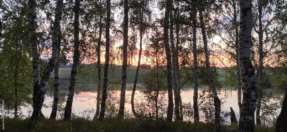 Obraz premium sunset on the lake
