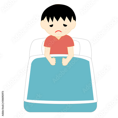 不機嫌に起きる男の子