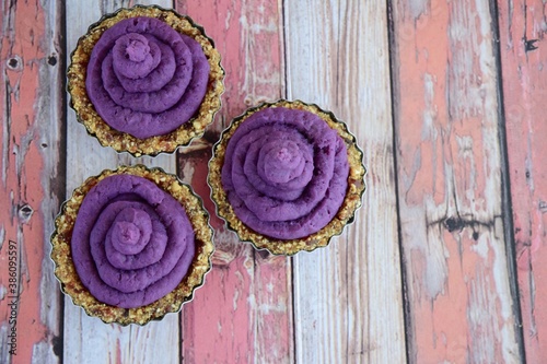Purple sweet potato mini tart 