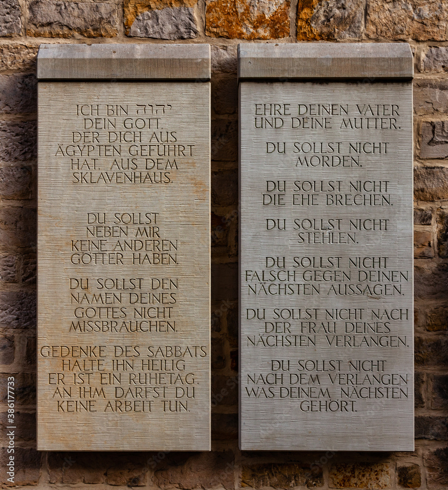 Die zehn Gebote Steintafel Stock Photo | Adobe Stock