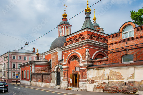 Numerous reconstructions have distorted the appearance of the 16th century St. Nicholas Church in Podkopai, a legendary village on the territory of Moscow that arose in the 8th century. 