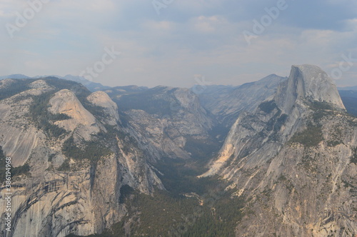 Hiking, climbing and camping in the beautiful Yosemite National Park and valley in California, USA