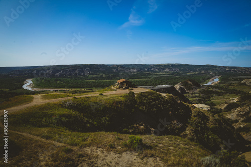 Overlook over the badlands of North Dakota's Theodore Roosevelt National Park!