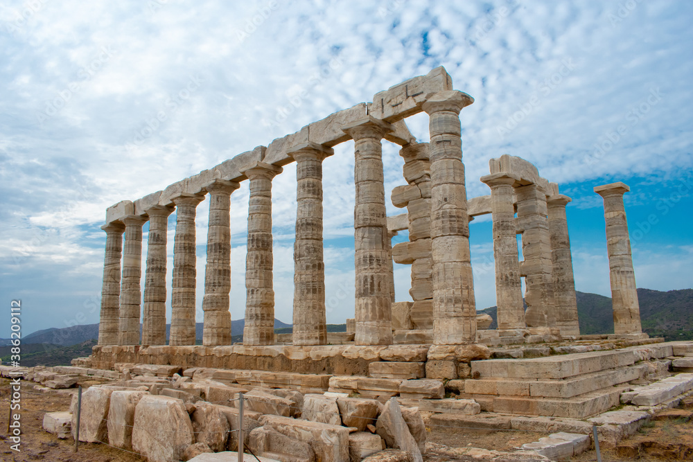 Obraz premium Poseidon Temple at Cape Sounion in Greece near Athens, Ancient architecture in Peloponnese 
