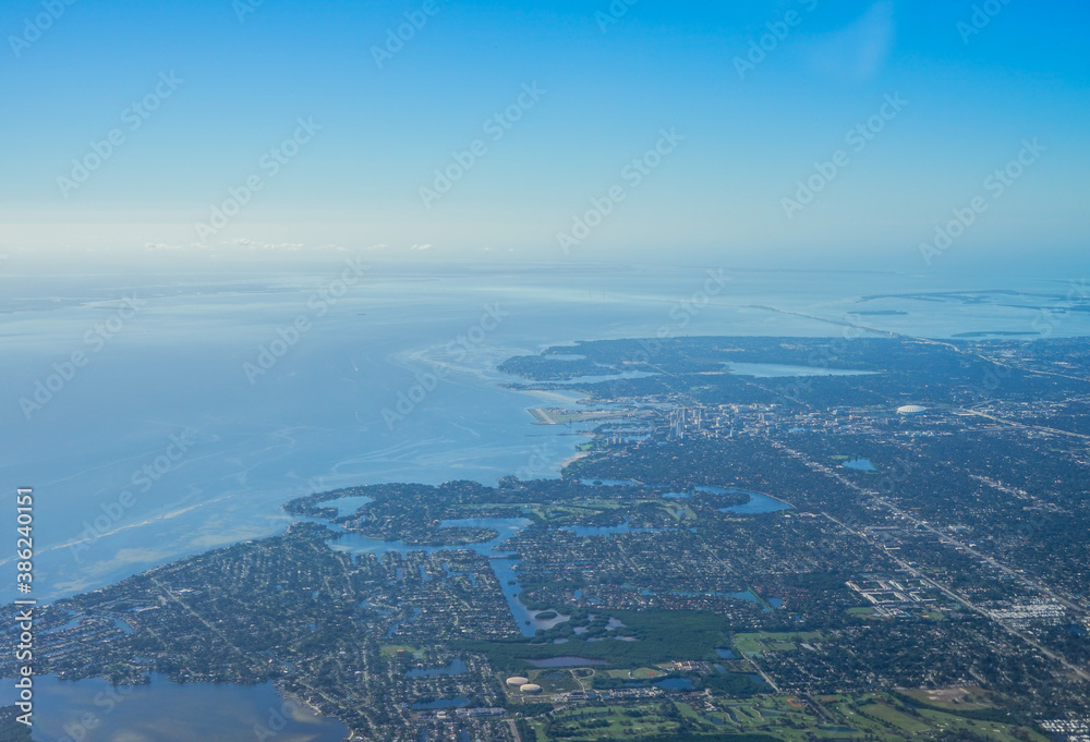 Obraz premium Aerial view of city of Tampa in Florida, USA 