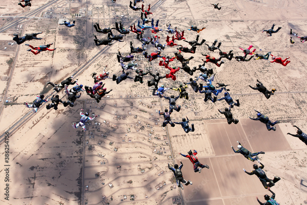 Sky diving large group formation Sky diving large group formation
