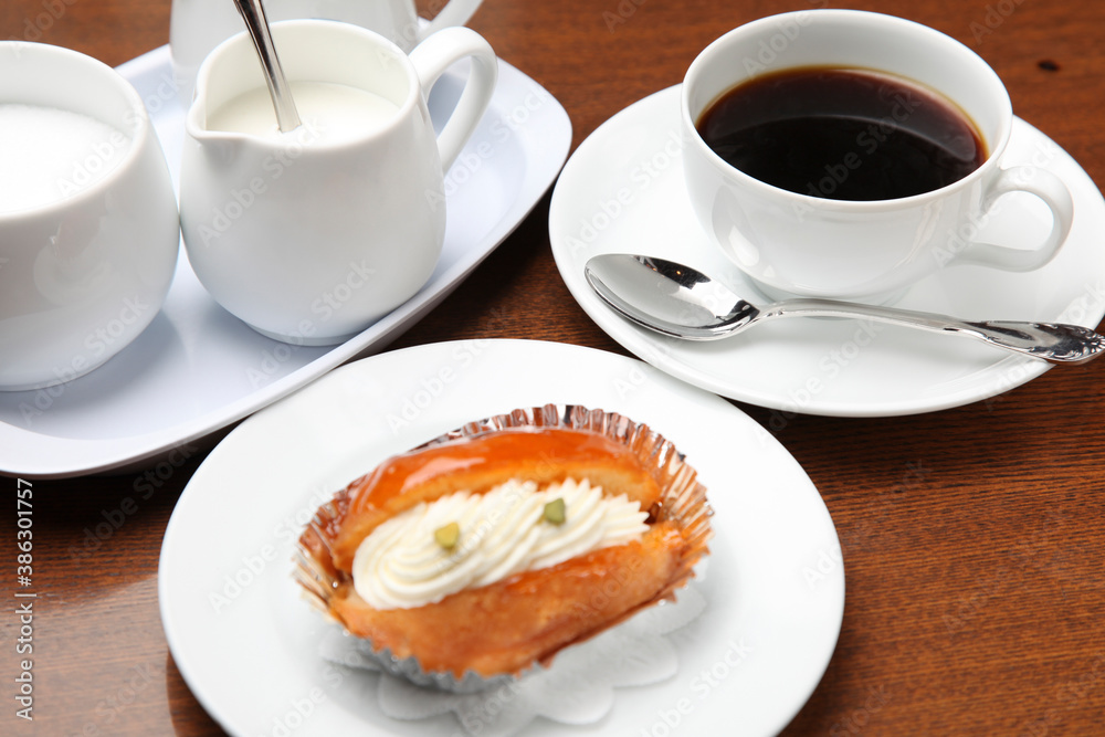 ケーキとコーヒー ケーキとコーヒー