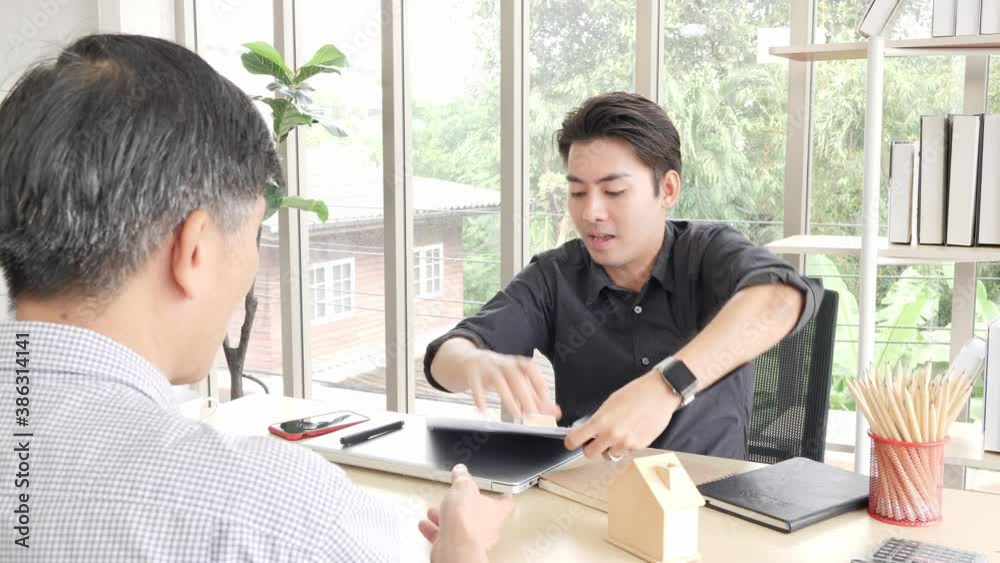 Financial advice for home mortgage rates and sign contract Shake hands to reach an agreement. Mortgage Document, Mortgage Loan.. Financial advice for home mortgage rates and sign contract Shake hands to reach an agreement. Mortgage Document, Mortgage Loan..