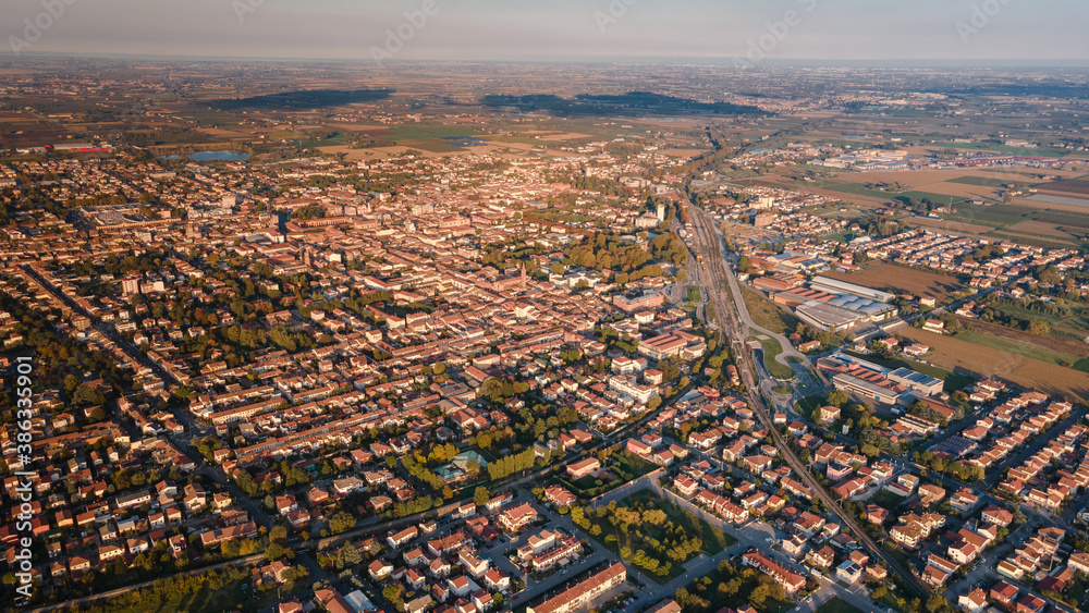 Obraz premium Mavic Air 2 Drone City Landscape