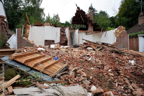 Bilde på lerret Partly demolished 1930s bungalow property