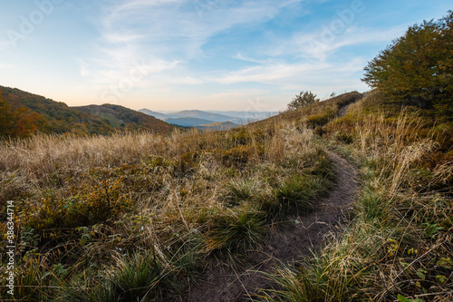 Fototapeta Naklejka Na Ścianę i Meble -  bieszczady, jesień, połoniny
