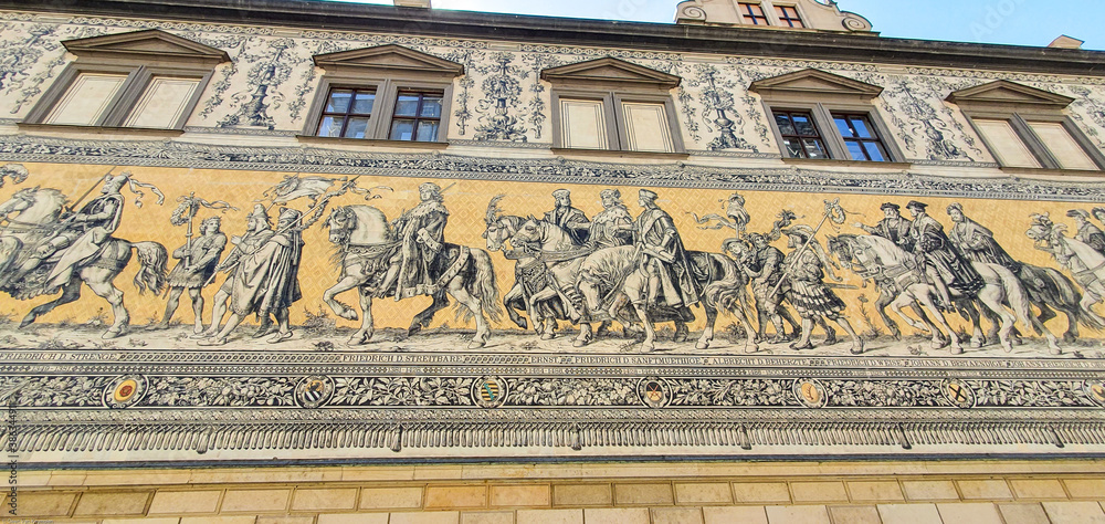 Obraz premium The Fürstenzug or Procession of Princes in Dresden, Germany, is a large mural of a mounted procession of the rulers of Saxony.