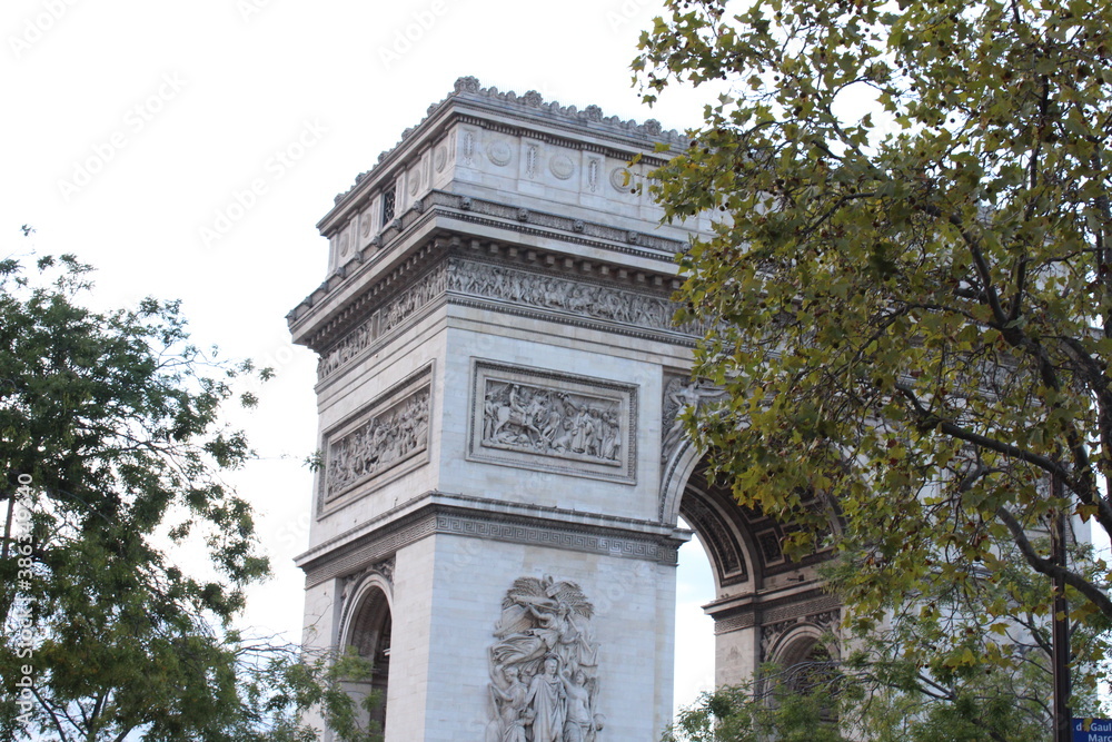 famous arch of triumph in paris france famous landmark in paris