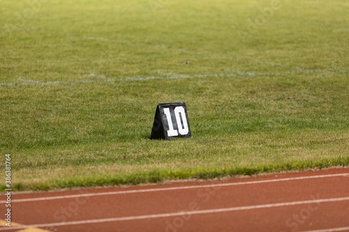 Canvas-taulu ten yard line marker ready for rehearsal at marching band rehearsal