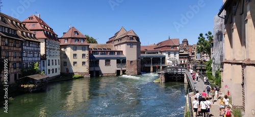 Magnifique ville de Strasbourg  capitale Europ  enne dans l Est de la France dans la r  gion Grand-Est.