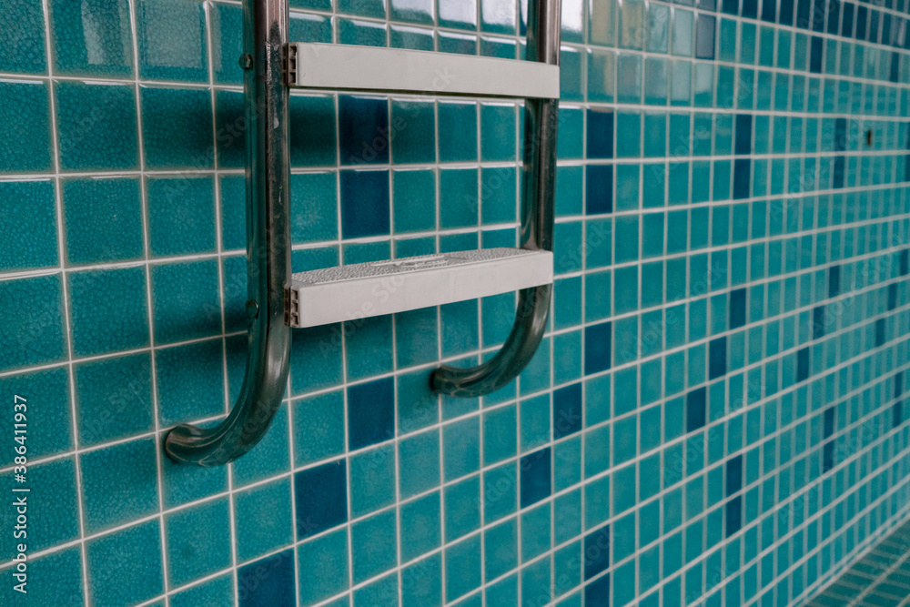 Obraz premium Grab bars stainless in the pool