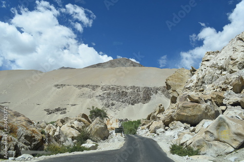 road to the mountains photo