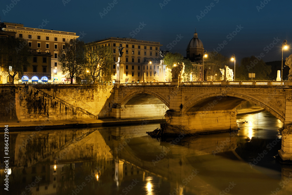 Bridge of Victor Emmanuel II at night, Rome, Italy