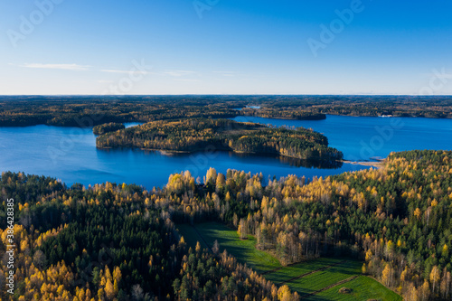 Canvas Print landscape with lake