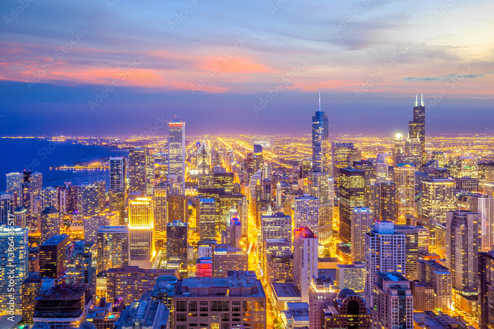 Fototapeta premium Downtown chicago skyline at sunset Illinois in USA