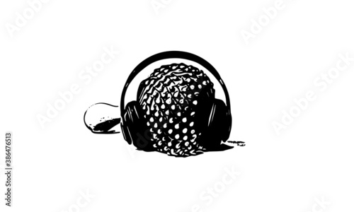 headphone on shekere
