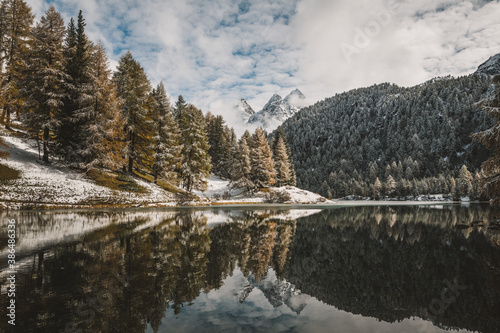 Foto palpuognasee, graubünden, schweiz, albulapass, schweiz