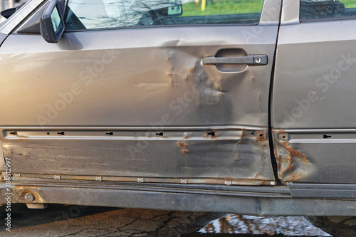 Car door damage © tatabrada