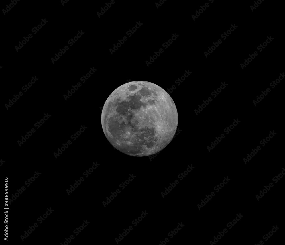 MOON
BEAUTIFUL MOON
BEAUTIFUL