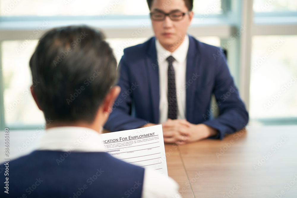 asian corporate hr manager interviewing job candidate - obrazy, fototapety, plakaty 