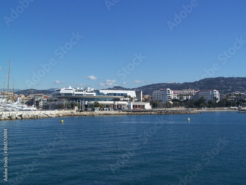Filmpalast und Strand der Croisette, Cannes, Frankreich film palace and beach Croisette,  Cannes, France