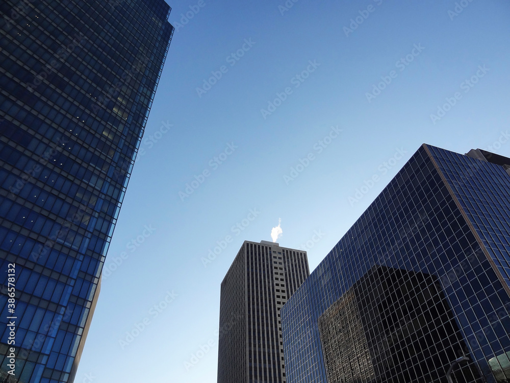 Obraz premium ビルのボイラーの水蒸気