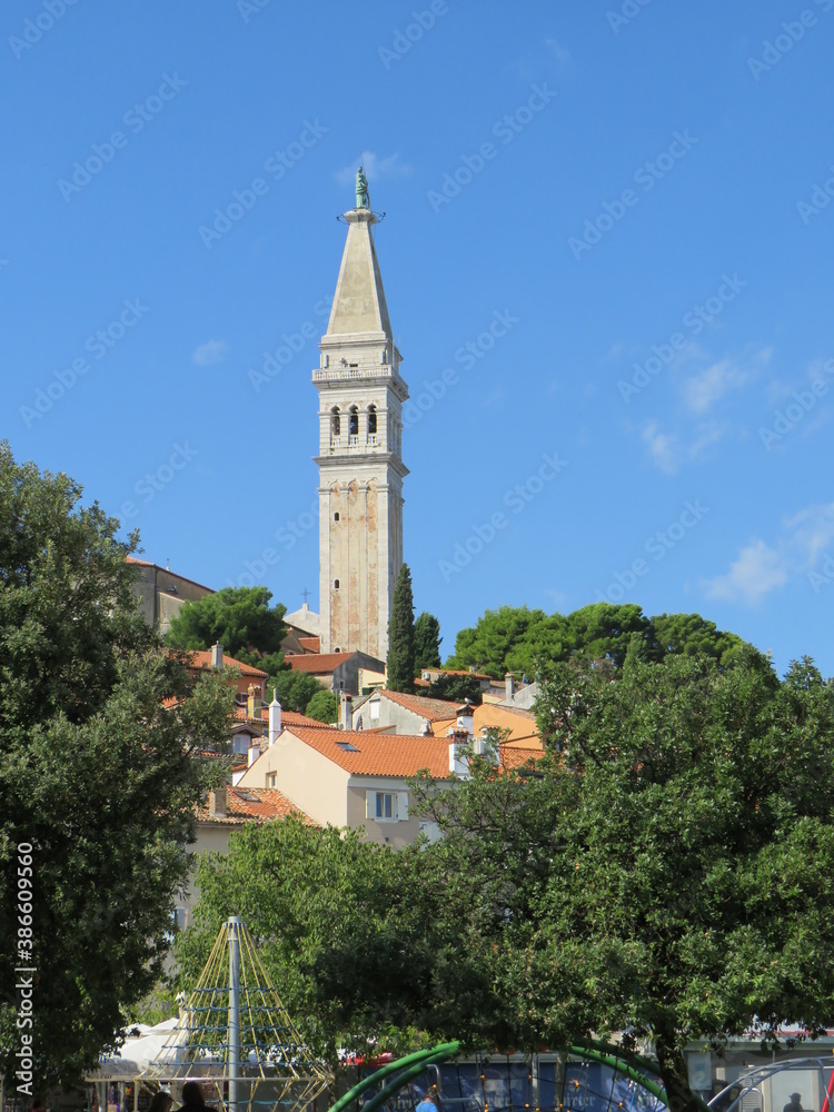 Kirchturm in Rovinj, Istrien, Kroatien